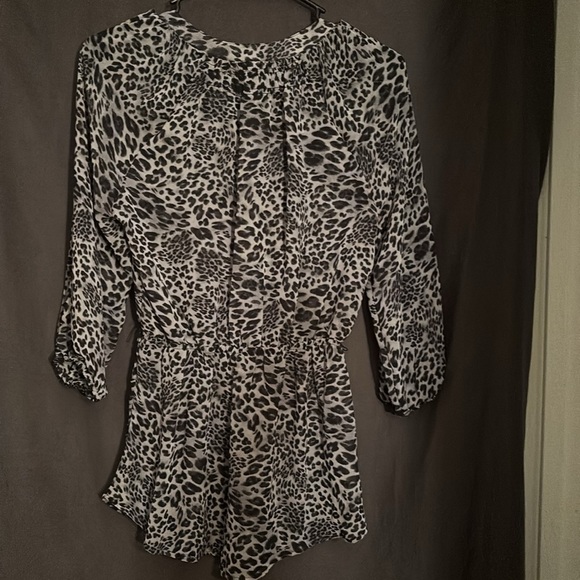 Venus ladies animal print blouse - Picture 7 of 13